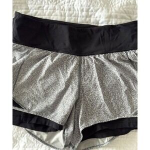 Lululemon Running Shorts Womens Size 8 Grey Crackle Print Mesh Trim Activewear